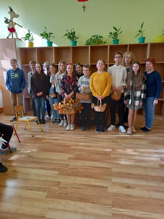 XI SZKOLNY KONKURS RECYTATORSKI „MIMOZAMI JESIEŃ SIĘ ZACZYNA”