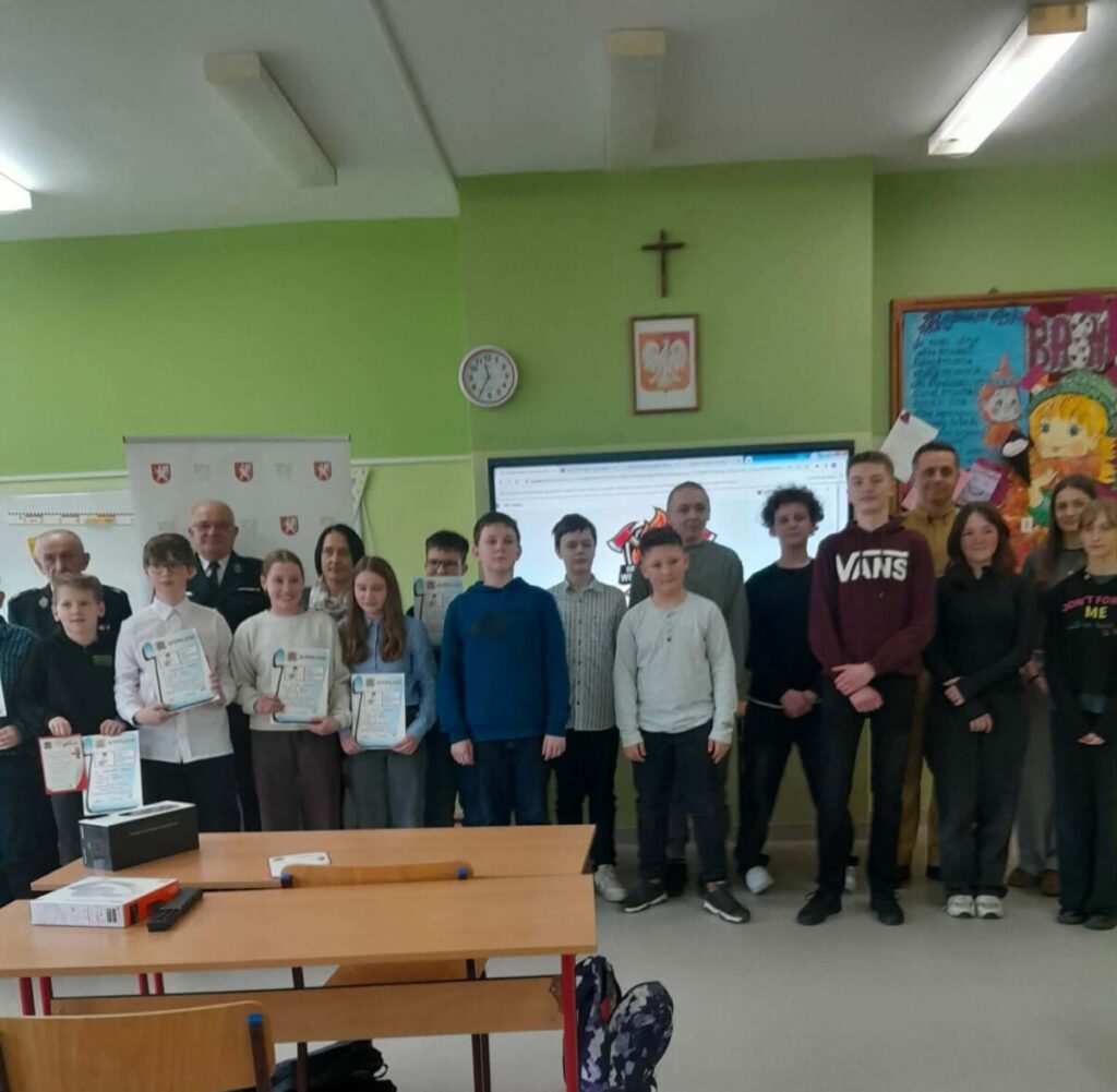 III MIEJSCE W MIEJSKIM TURNIEJU WIEDZY POŻARNICZEJ „MŁODZIEŻ ZAPOBIEGA POŻAROM”.