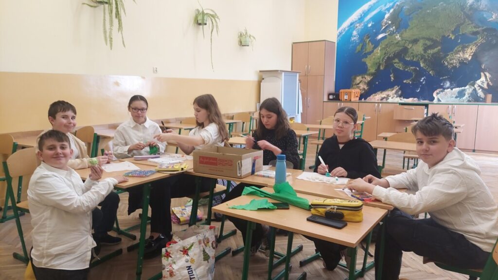SUROWCE A ŚRODOWISKO – CO ZOSTAJE PO WYDOBYCIU?