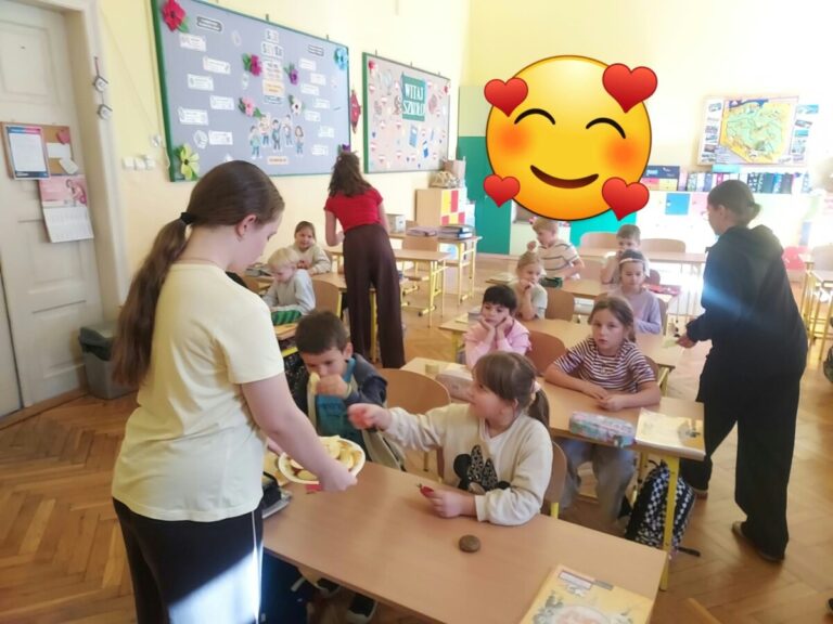 ŚWIATOWY DZIEŃ JABŁKA W NASZEJ SZKOLE